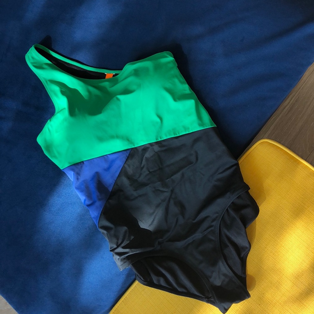 Joe Fresh one shoulder swimsuit, XL 🌊